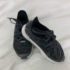 Black Nike Air max size toddler size 11c